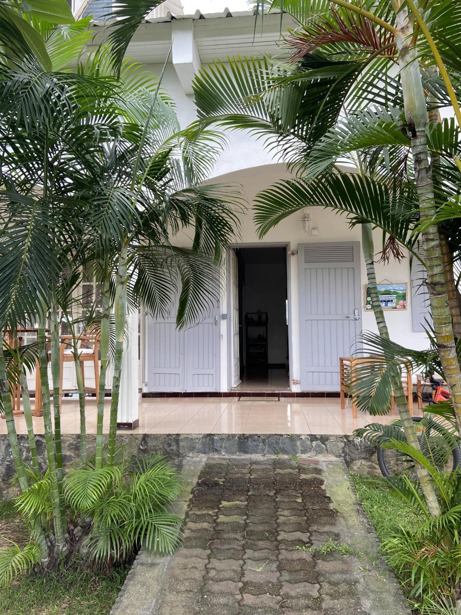 Le Caillou Blanc Bed & Breakfast Saint-Paul Exterior photo